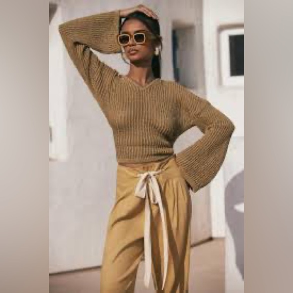 Super sexy unique Catherine sweater by cult Gaia